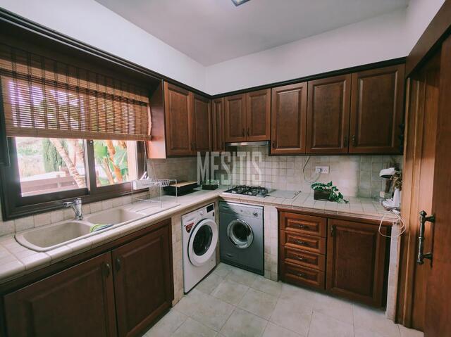 detachedHouse-f8ffbb59-aa2d-4069-a8ae-6560b9f77ef2_Wtr.jpg