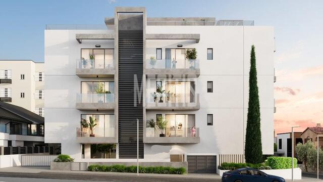 apartment-eedb8986-db94-4bf6-af3d-e89e52f813d8_Wtr.jpg