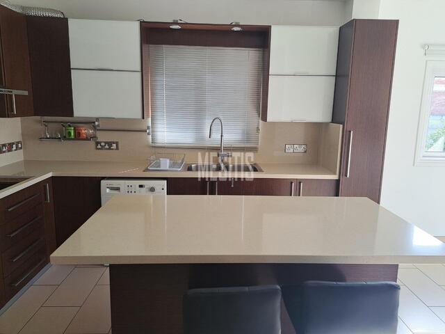 apartment-1042f3d1-a46a-45f0-b57f-97631ed1ecf7_Wtr.jpg