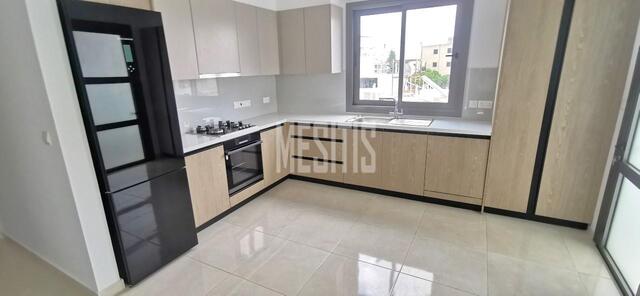 apartment-2841c677-886a-43fd-b303-06b3ab64bd66_Wtr.jpeg