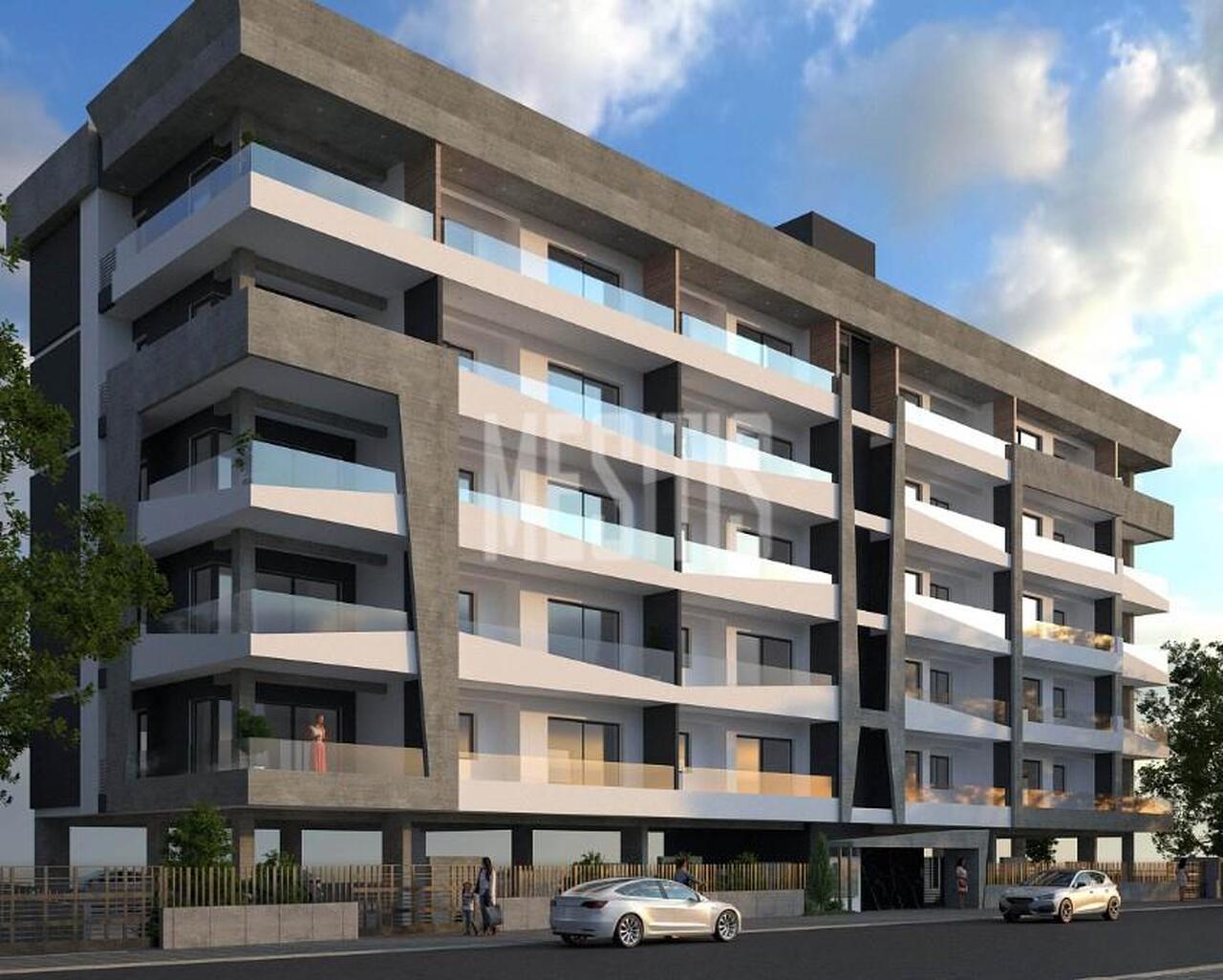 apartment-339de23f-31db-4413-ba0a-c1a416b1ba1f_Wtr.jpeg