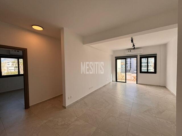 apartment-a3bb22a4-7282-4197-a28a-8ad02cf93986_Wtr.jpg