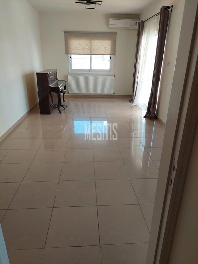 apartment-f104401b-bcf3-4805-ab46-9b7139a7fe91_Wtr.jpeg
