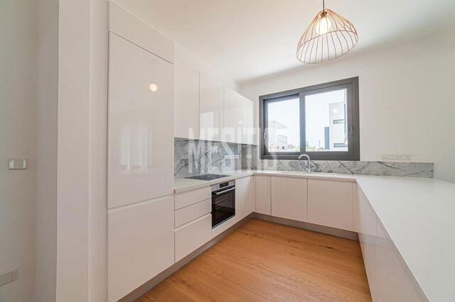 apartment-52748b10-aa39-46c9-8be5-000327efcf9a_Wtr.jpeg