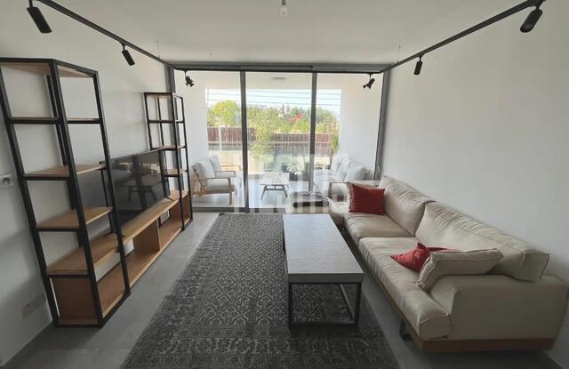 apartment-a0588873-da14-4718-9b47-2670672a77c8_Wtr.jpg