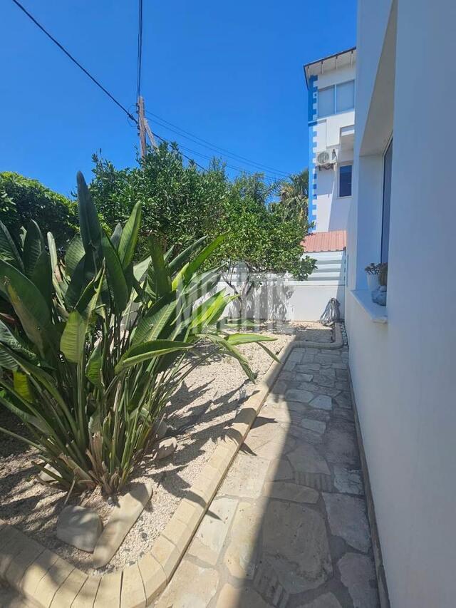Seaside 3 Bedroom Detached House with Swimming Pool for Sale in Zygi, Larnaca – photo 8