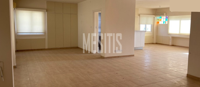 apartment-e2e50bee-9803-4d3a-bf8f-b3de4400ec9a_Wtr.png