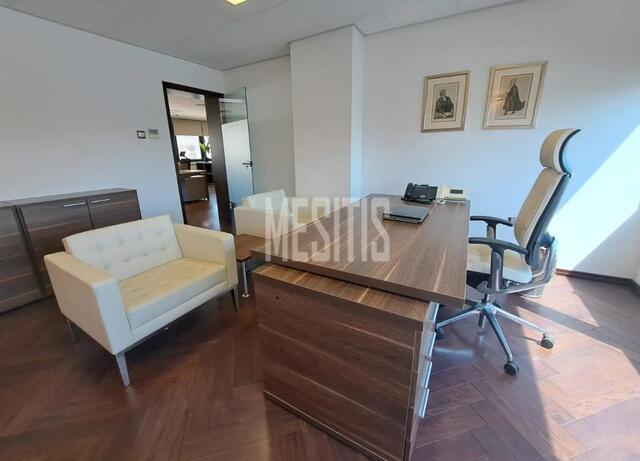 office-09fa98bd-17e2-4559-8d28-67d82fe1e166_Wtr.jpg