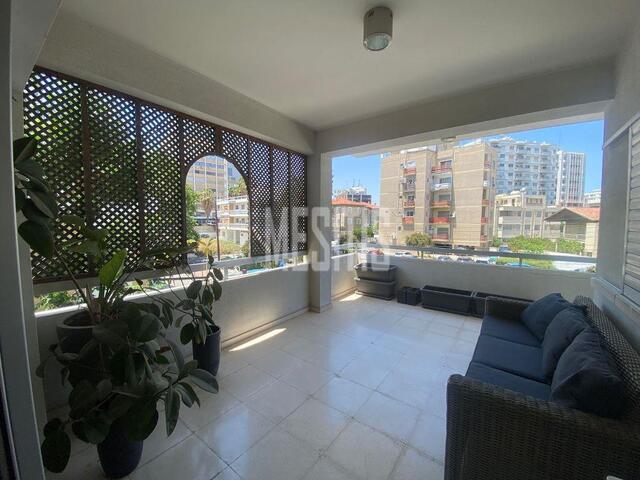 apartment-da3675e8-673e-4278-bec9-926f9d3a3218_Wtr.jpeg