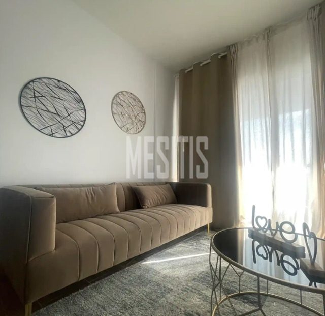 apartment-bec263f8-50df-4fcc-9e67-61dc2c942cba_Wtr.png