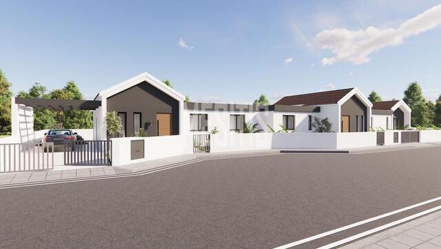 detachedHouse-63de9f29-3a94-4a3d-8d5d-f2fae5bde814_Wtr.jpg