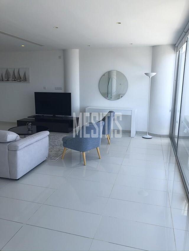 apartment-61dfdc02-c819-4087-aeba-f35bf9ebe0b8_Wtr.jpeg