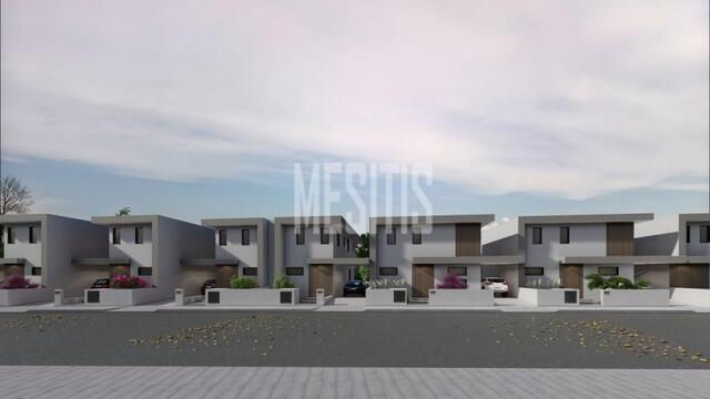 detachedHouse-83ef7baa-a141-4086-8c4d-386571f9884e_Wtr.jpg