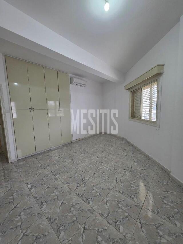 apartment-46035a55-fb5e-4548-bc15-438842a13d53_Wtr.jpg