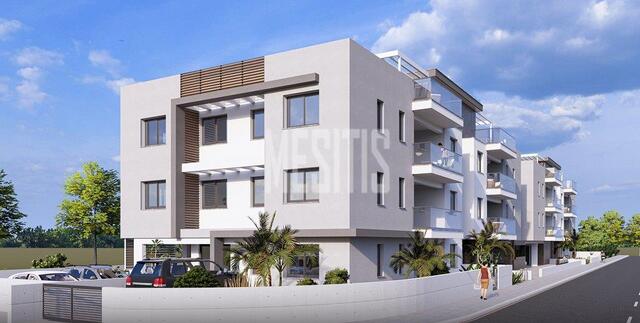 apartment-14664129-256a-43ed-bf03-8a435663bb85_Wtr.jpeg