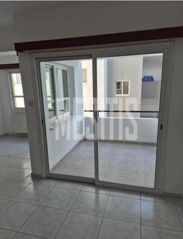 apartment-eb4d6581-508e-4316-91c6-511fc85ec687_Wtr.jpg