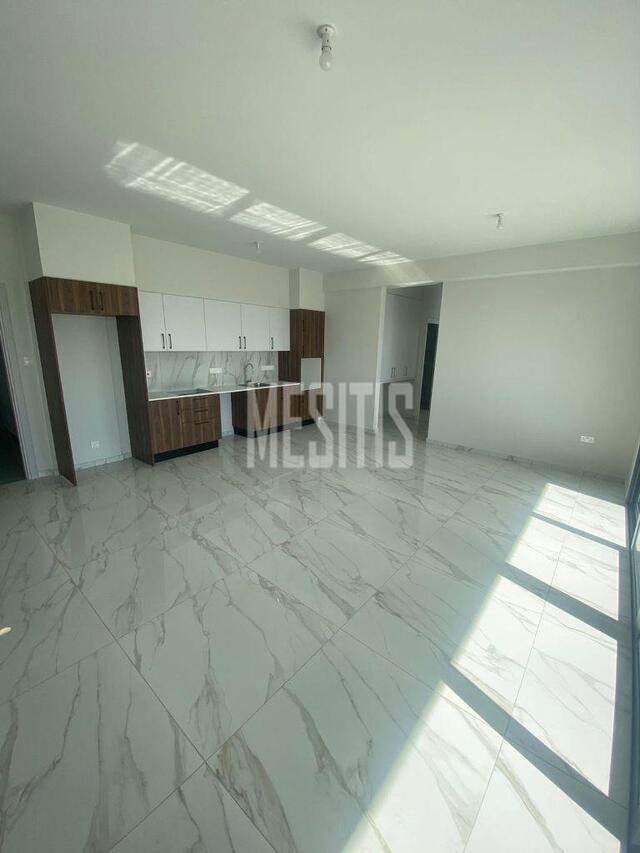apartment-33dcd517-ae26-4e3b-8bff-d4e4b1b78e2c_Wtr.jpg