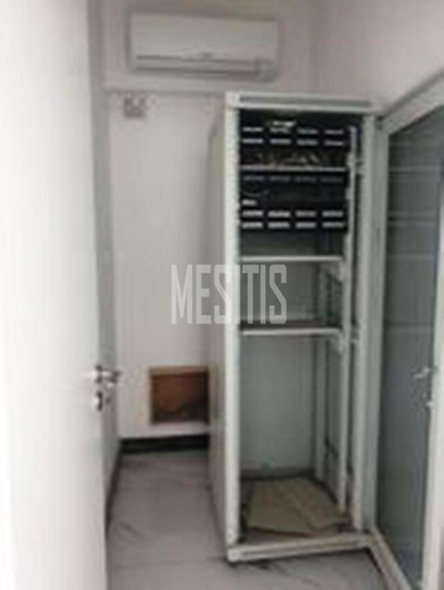 office-120cf6e9-93cd-44e4-859a-4b5f8241a019_Wtr.jpg