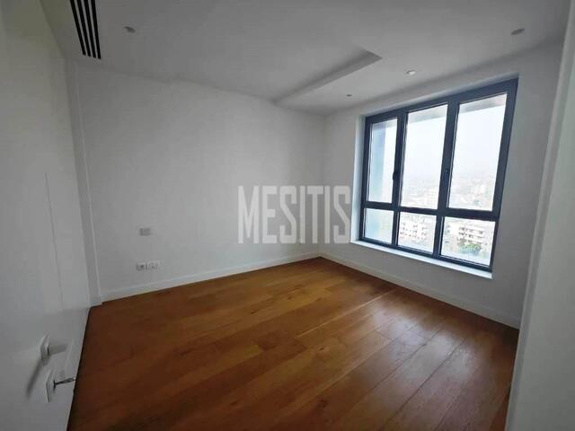 apartment-e82d034a-a11f-411c-a498-8d02d44424ba_Wtr.jpg
