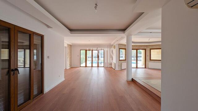 detachedHouse-053de46c-a8f3-4103-b149-cdf9c17a63af_Wtr.jpg