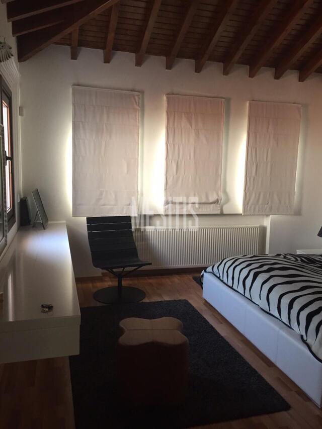 detachedHouse-91b8236f-c0d7-4215-8873-3d3971eacdb1_Wtr.jpg