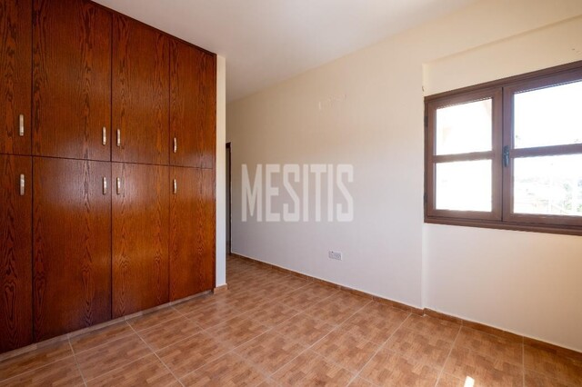 detachedHouse-c09d1918-083d-4586-8d5b-84ed7176f213_Wtr.jpeg