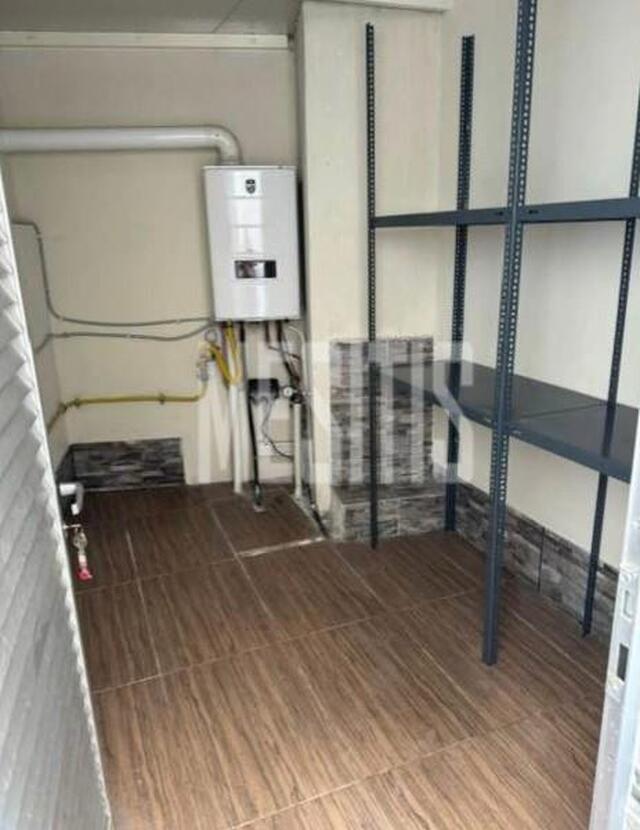 apartment-1dcbd7b2-b38f-4aac-b314-01183297889b_Wtr.jpg
