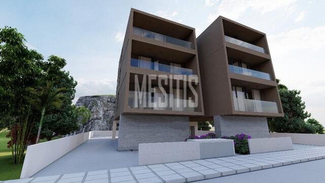 apartment-6049fd2a-9d7e-400d-a9ee-6339653ba630_Wtr.jpeg