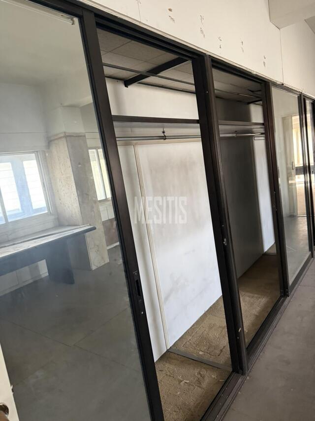 warehouse-eb153e72-45eb-474e-8aee-7189c4c1dcf8_Wtr.jpg