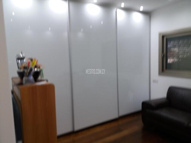 apartment-7c4b47a6-4cb3-48d1-8b91-a45983e7ff5f_Wtr.jpeg