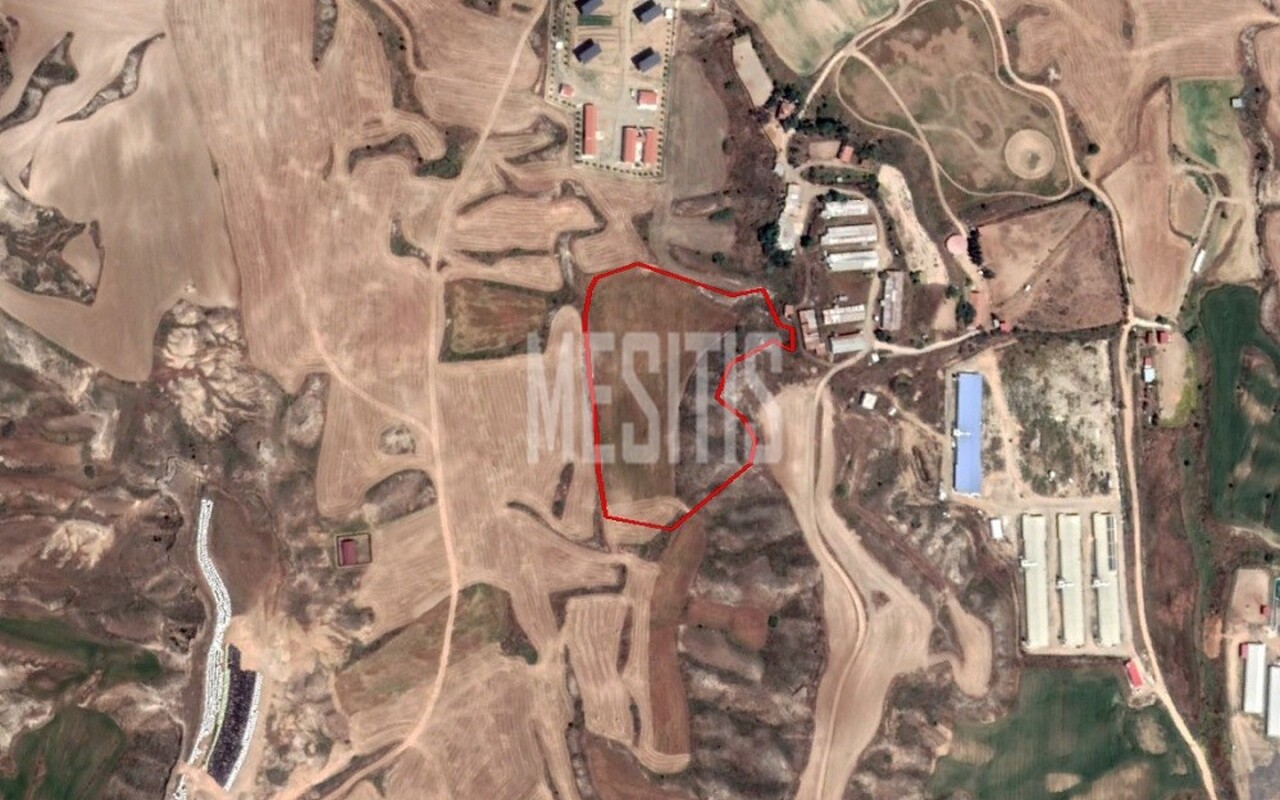 land-68ca0932-3e76-4a59-9cf8-22ff60d63d72_Wtr.jpeg