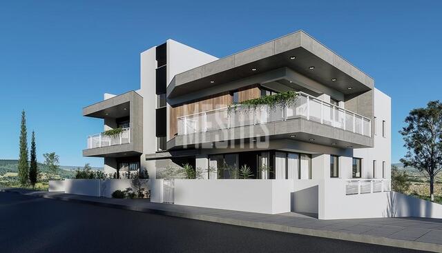apartment-2aebea53-9faf-4063-9431-4c77bfba3960_Wtr.jpg