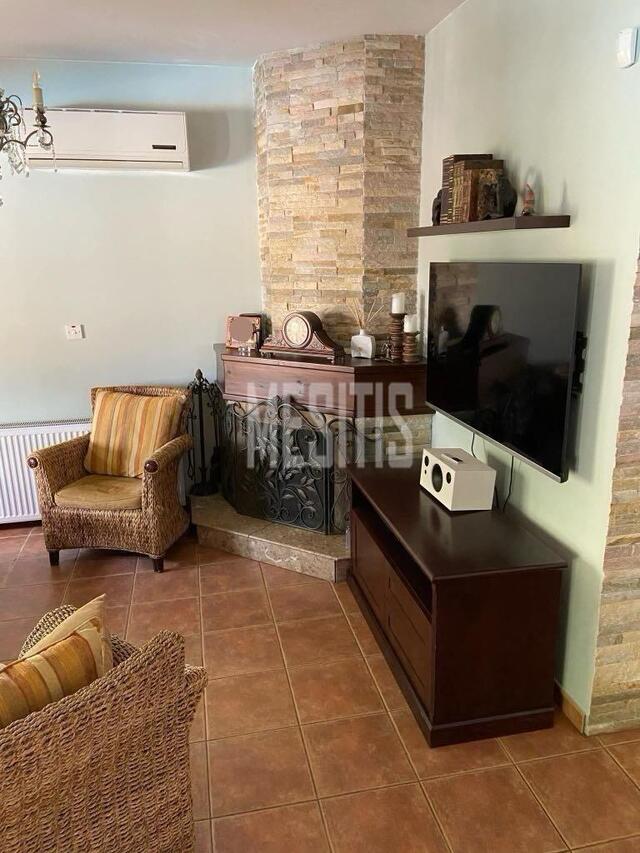 detachedHouse-ff29d3ec-7212-499e-9858-977a484c2c55_Wtr.jpg