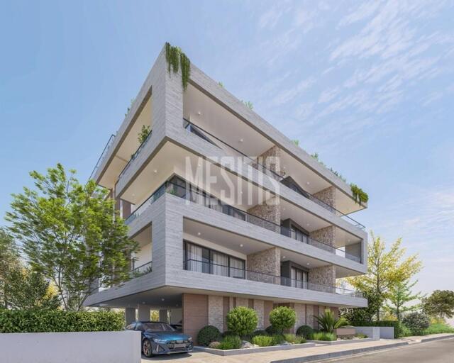apartment-cc0868cc-83b5-48be-a62c-11d71bf227c6_Wtr.jpg