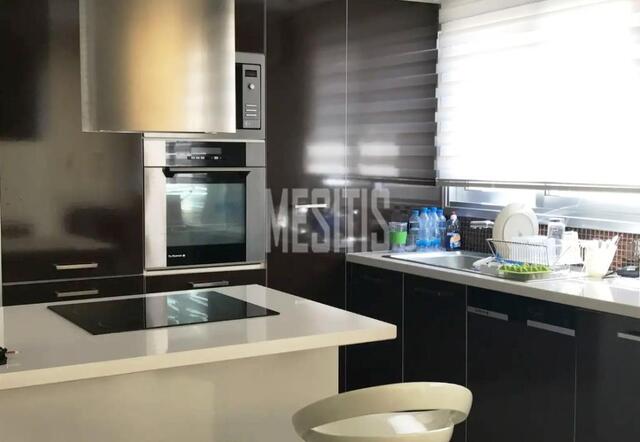 apartment-5679717b-0265-401e-bcdb-8c20b32a0385_Wtr.jpg