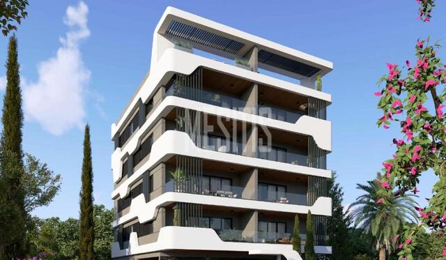 apartment-5f45ade5-b7c4-4035-9bef-eb5e51e7b604_Wtr.jpg