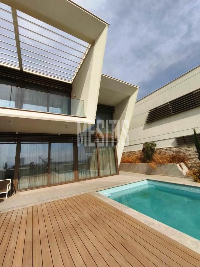 detachedHouse-e39ae248-47f3-4c14-a0b4-240b2963b0c0_Wtr.jpg