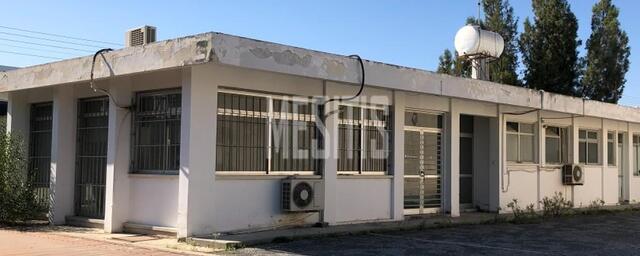 warehouse-d52dab26-dcaf-4bef-94fb-90947bf7e444_Wtr.jpg
