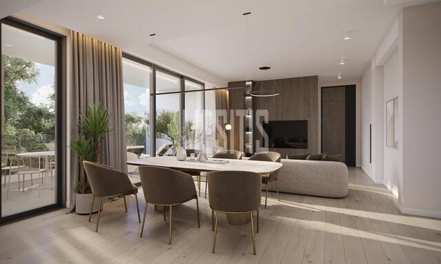 apartment-eb1a35f5-564b-49a5-80db-9c5399e12a5a_Wtr.jpg
