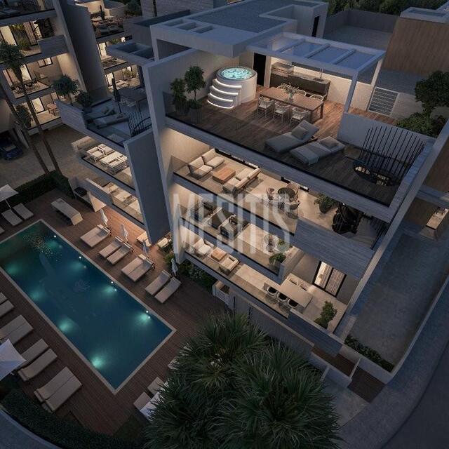 apartment-195b18bb-e099-4463-8561-104d8e6b3af0_Wtr.jpg