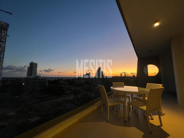 apartment-df54b1ac-1e15-46c7-82af-597c5a785c6d_Wtr.jpg