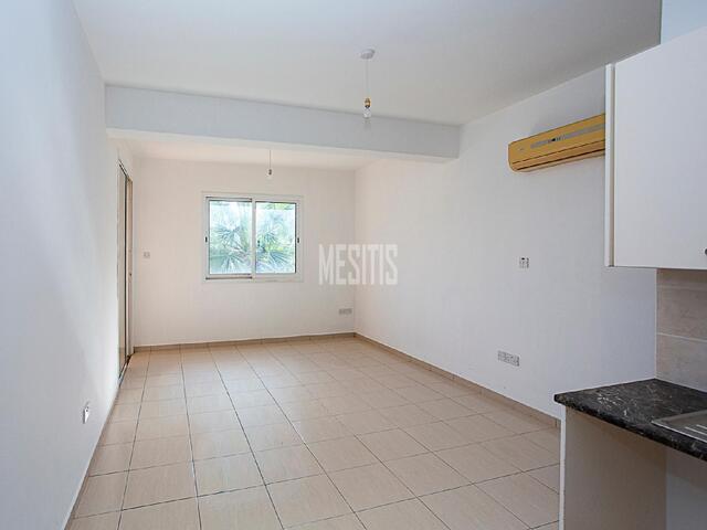 1 bedroom apartment with communal pool for sale in Agios Theodoros, Paphos – photo 4