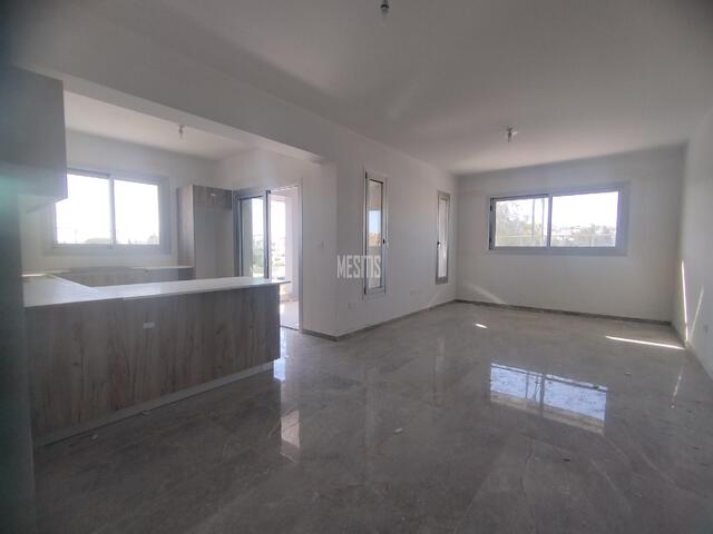 apartment-7a30508b-5863-4786-8f6d-7f4de71498aa_Wtr.jpeg