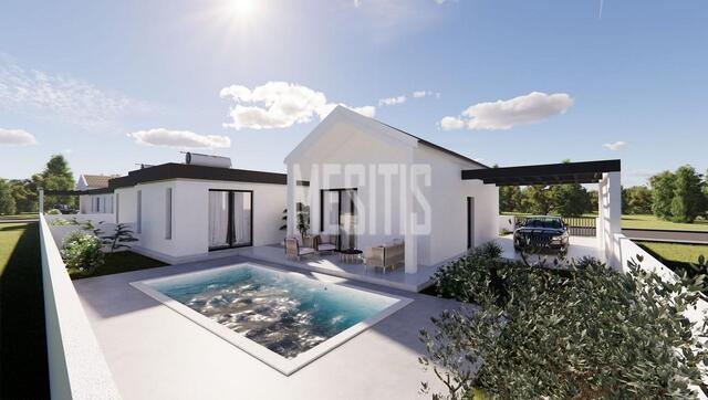 detachedHouse-59bf5b0c-3386-47f0-bc66-4b7c18ee97be_Wtr.jpg