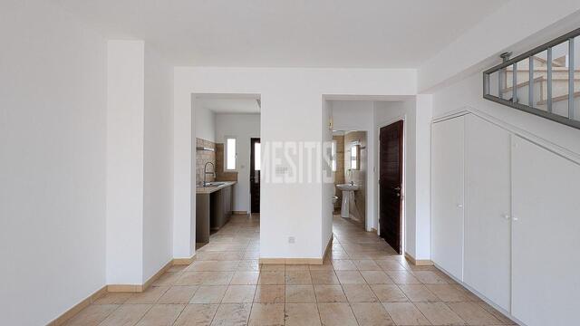 detachedHouse-43e460b7-d725-4e01-8a3d-d53d9da8de22_Wtr.jpg