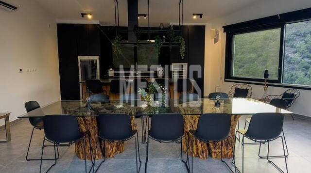 detachedHouse-53dbdc3b-01f5-4e9c-8971-ee87b603a8bd_Wtr.jpg