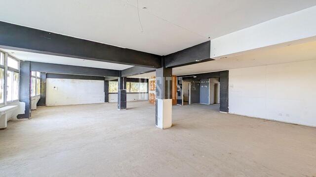 A four-storey building with a basement is for sale in Engomi, Nicosia – photo 1