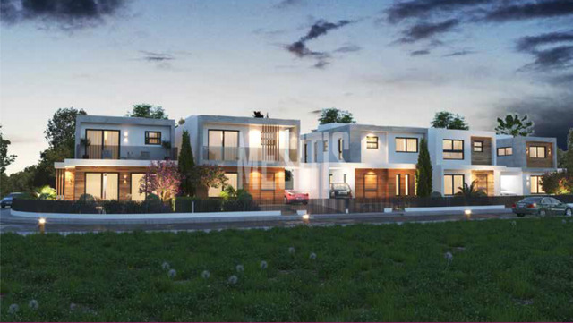 detachedHouse-10d94193-977a-43ee-a0f9-561dcdec880b_Wtr.png