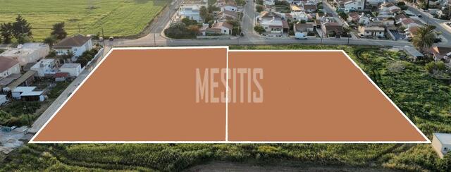 Two Adjacent Residential Fields in Avgorou, Ammochostos – photo 1