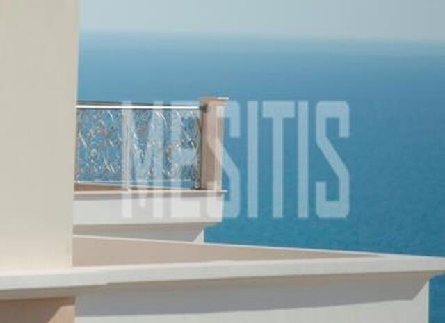 Luxury 4-bedroom villa with sea view and private pool for sale in Agios Tychonas, Limassol. – photo 3